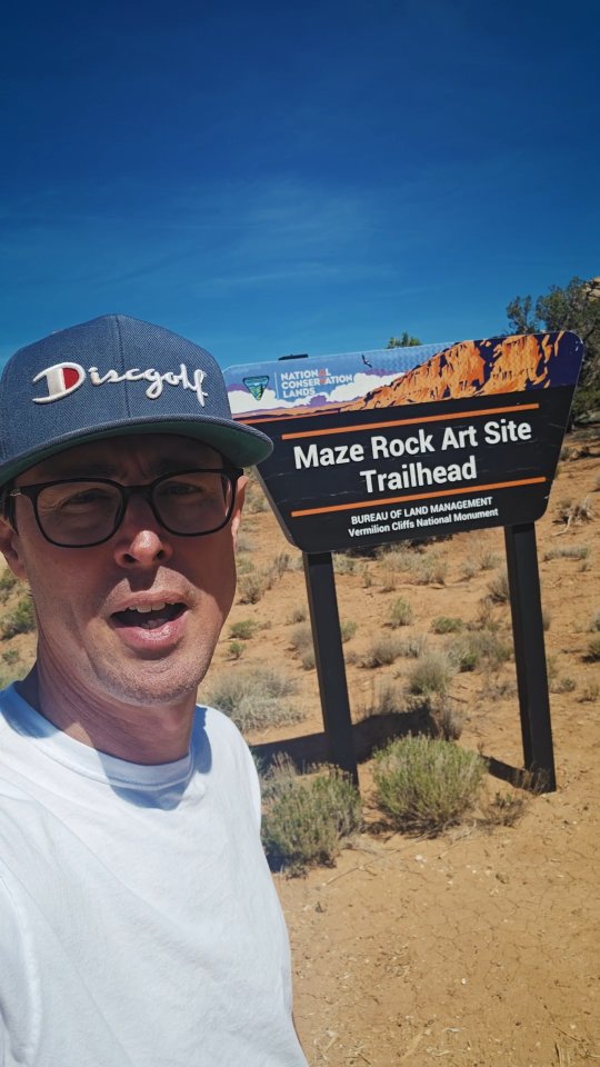 Found an incredable hike on the way to White Pocket!
If you’re driving House Rock Valley Road, you have to stop for the Maze Rock Art hike. It’s only about 0.5 miles, but it packs a punch! There’s something so grounding about seeing art that’s stood the test of time while traveling a route with so much history. 10/10 recommend adding this to your AZ bucket list!

#explorearizona #travelarizona #getoutside #hike #hikearizona @visit_arizona @welcometoarizona @history